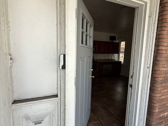 3rd image of 438 N 34th St #1F