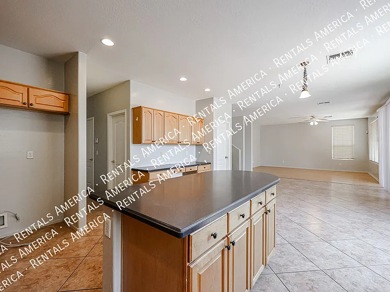 1155 E Winchester Pl — Photo 21