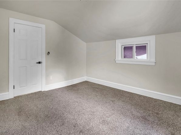 1703 Crestline Ave, Cleveland, OH 44109