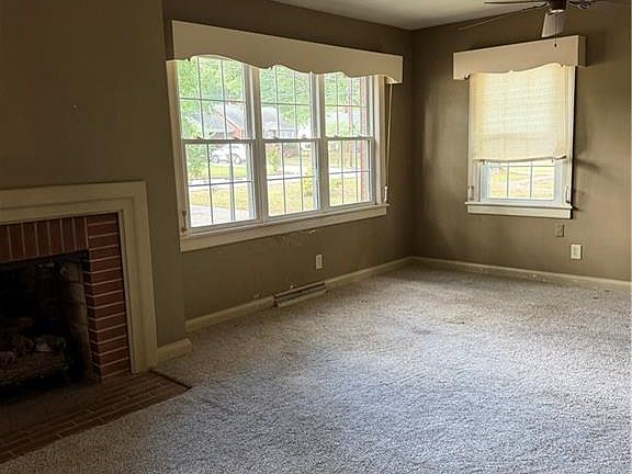 5th image of 320 Maple St