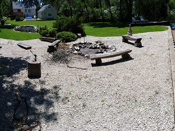 4th image of 26080 W Blackhawk Ave