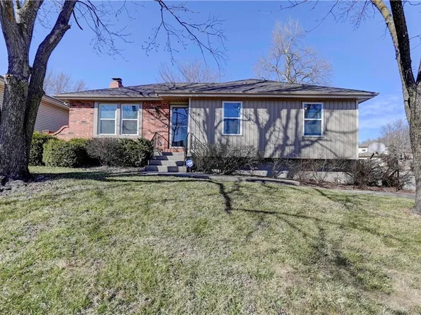 5426 Crest Dr, Kansas City, KS 66106
