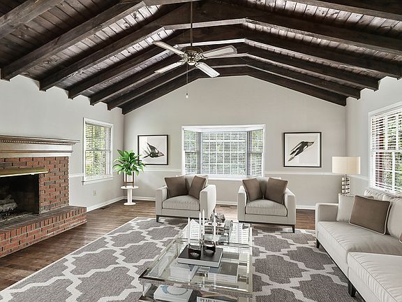 Spacious Family Room