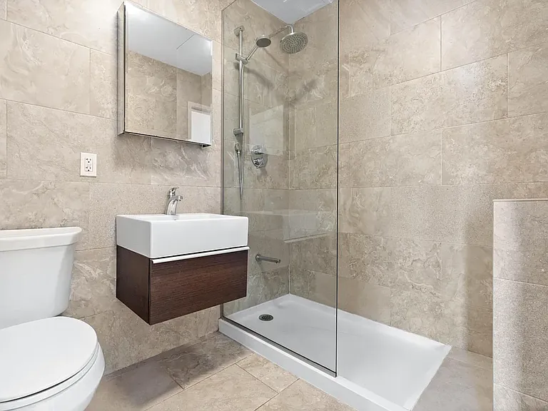 28-20 Astoria Blvd #404 — Photo 10