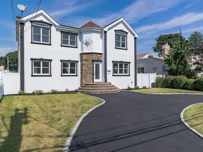 221 Frankel Boulevard, Merrick, NY, 11566