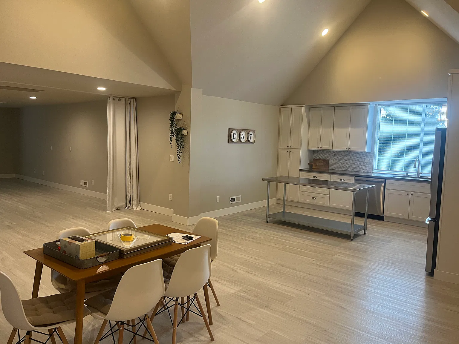 Studio, 1000 sqft, $1,850 — Photo 1