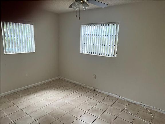 5th image of 211 N 66th Ave