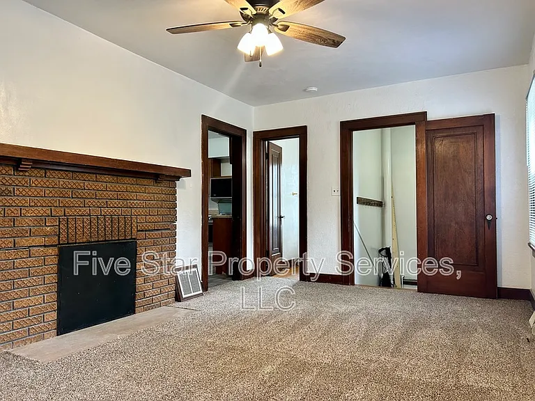2360 S 9th St — Photo 4