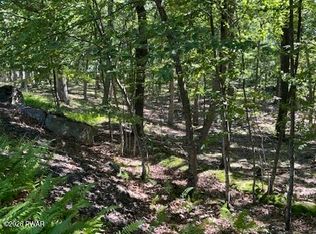 290 Mountain Top Dr, Dingmans Ferry, PA 18328
