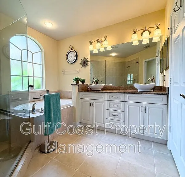 13860 Avon Park Cir — Photo 9