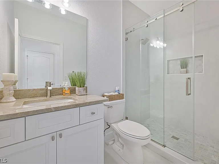 15550 Pascolo Ln — Photo 27