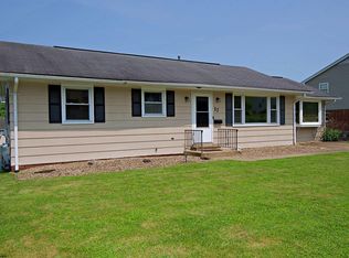 17 Wakefield St, Bridgeport, WV 26330