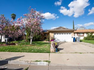 703 W Holland Ave, Clovis, CA