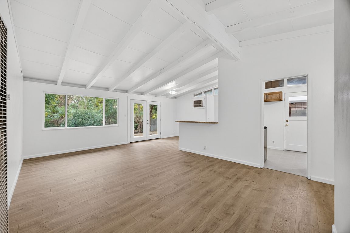 next background image