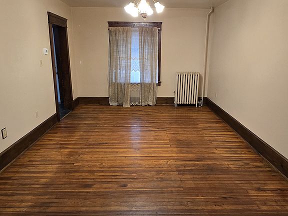 5th image of 33 Buckingham St #33