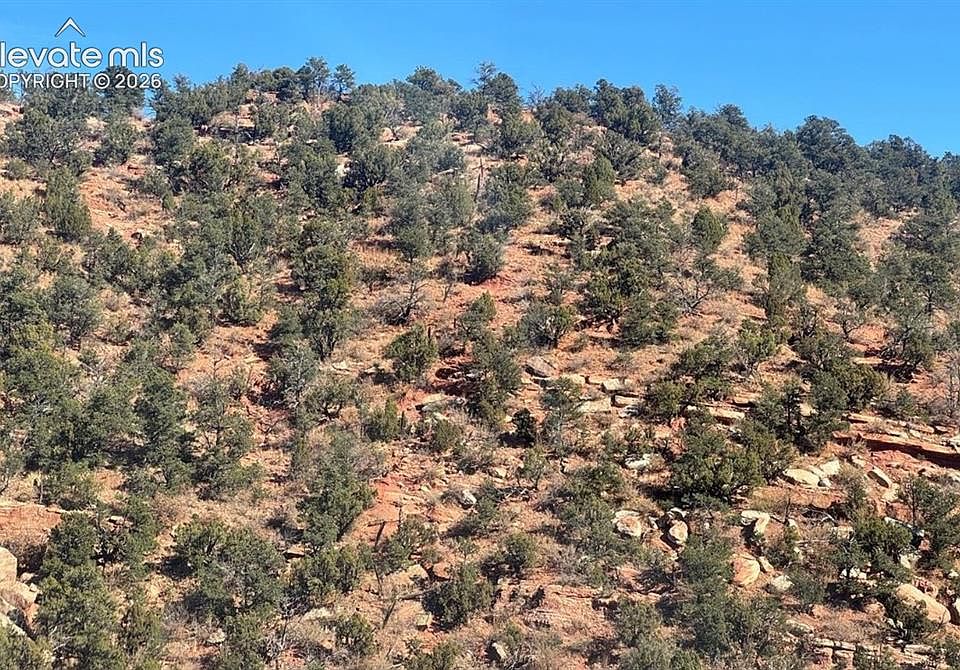 1st image of Holtz St