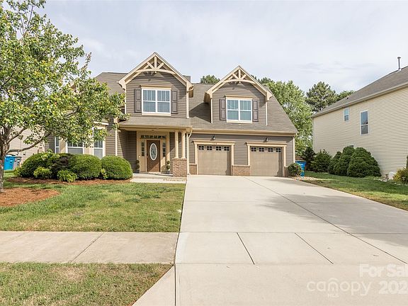 3rd image of 1124 McKee Farm Ln