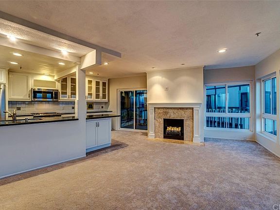 3rd image of 625 Esplanade Unit 67