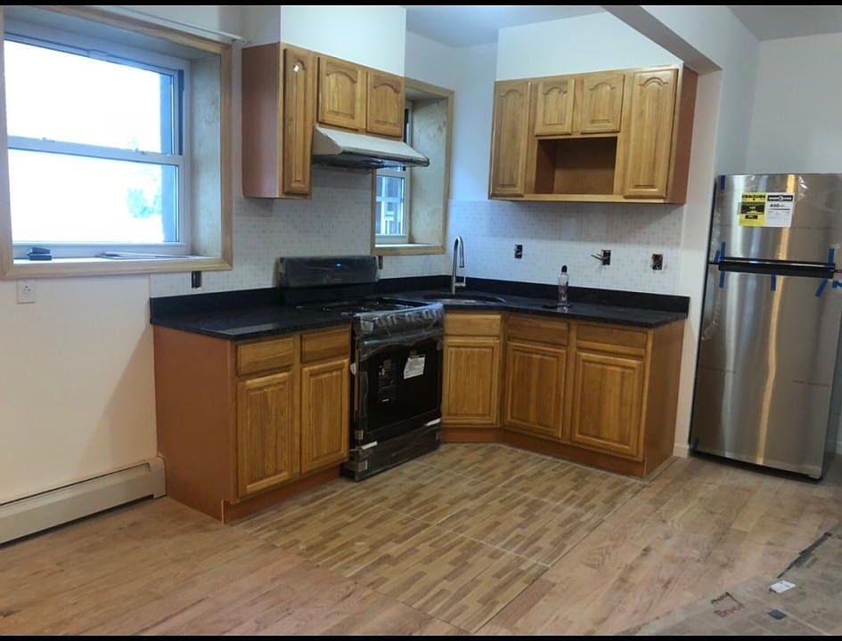 1st image of 2815 W 37th St #6