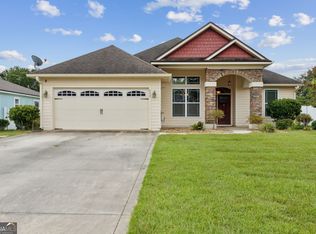 234 Waters Edge Dr, Kingsland, GA 31548