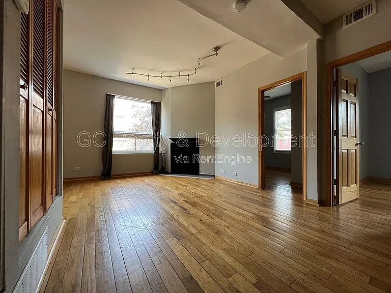 2145 N Lakewood Ave #3NR — Photo 6