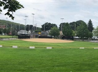 68 Stockton St, Worcester, MA 01610