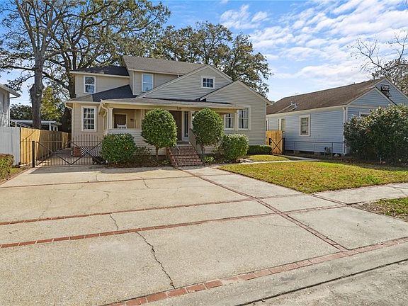 2nd image of 139 Lake Ave