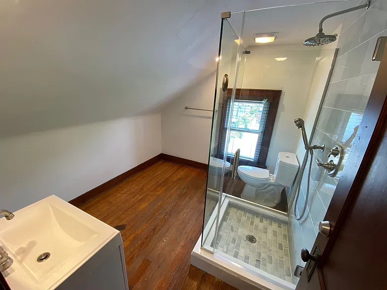 E 15th Ave 425-427 TNB — Photo 16