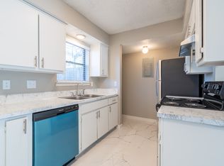 132 S Las Vegas Trl #132, Fort Worth, TX 76108