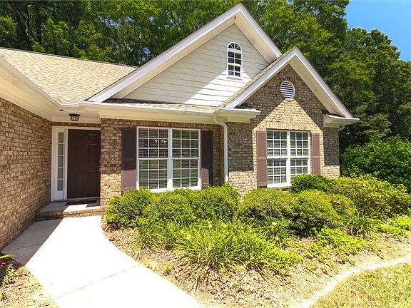 2nd image of 1080 Christian Drive