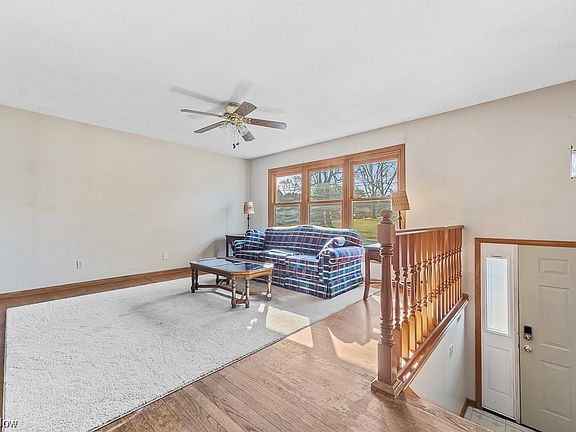 4th image of 1791 Whychwood Dr