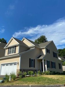 8 Forest Way, Bethel, CT, 06801