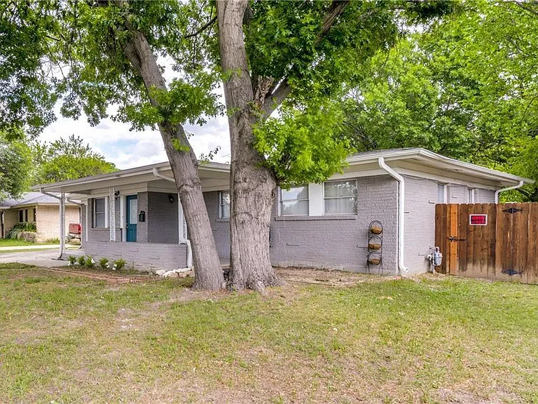 5617 Walraven Cir — Photo 2