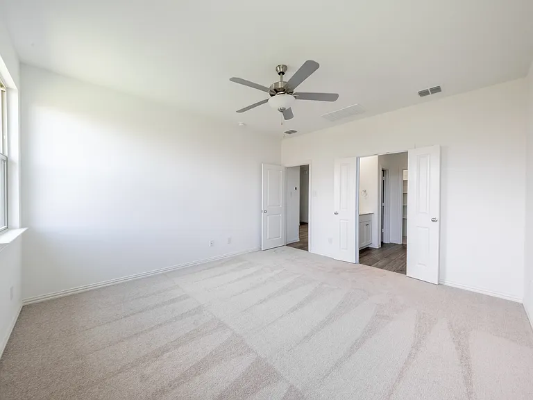 138 Jenkinson Dr — Photo 13