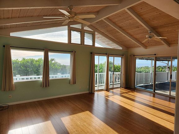 Living area with lanai access.