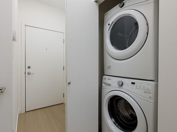 3rd image of 5460 Broadway #212