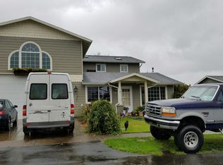 758 SE Swan Ave, Siletz, OR 97380