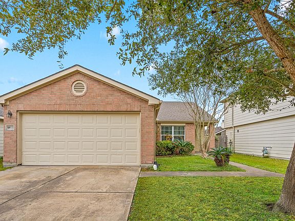 3rd image of 13102 Dawn Hollow Ln