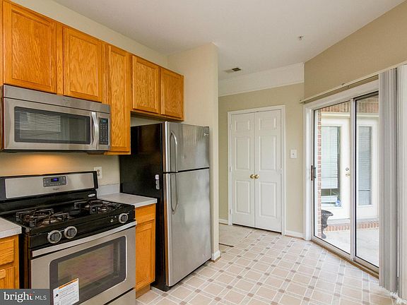 3rd image of 6579 Grange Ln Unit 104