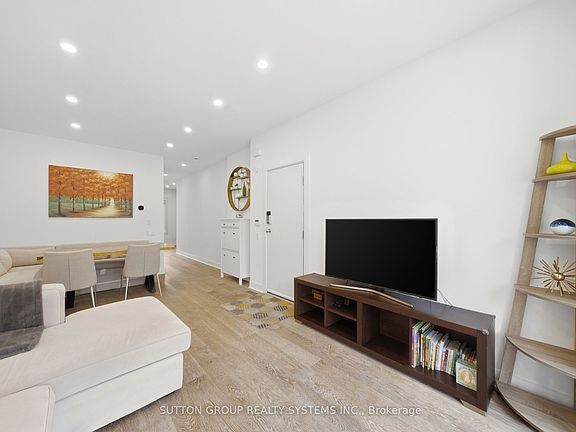 3rd image of 99A Walmer Rd