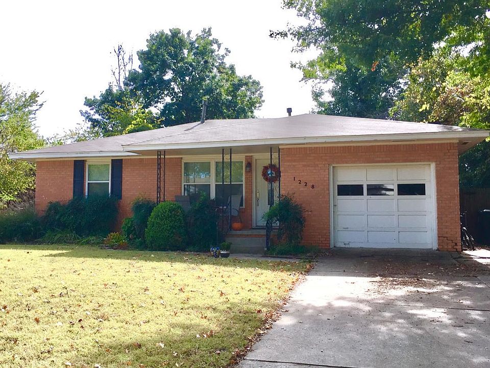 1228 Kansas St.