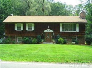 192 Canopus Hollow Rd, Putnam Valley, NY 10579