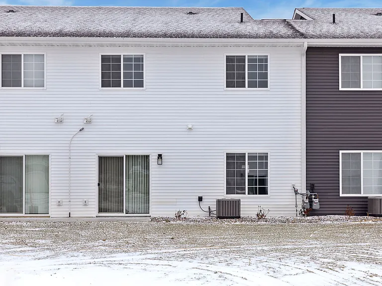 Dawes Place Townhomes — Photo 109