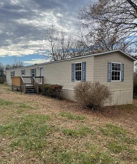 1374 Meadowlark Ln — Photo 2