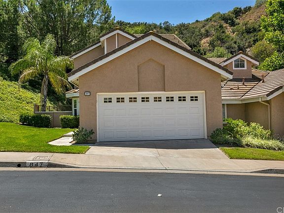 3rd image of 847 S Sapphire Ln