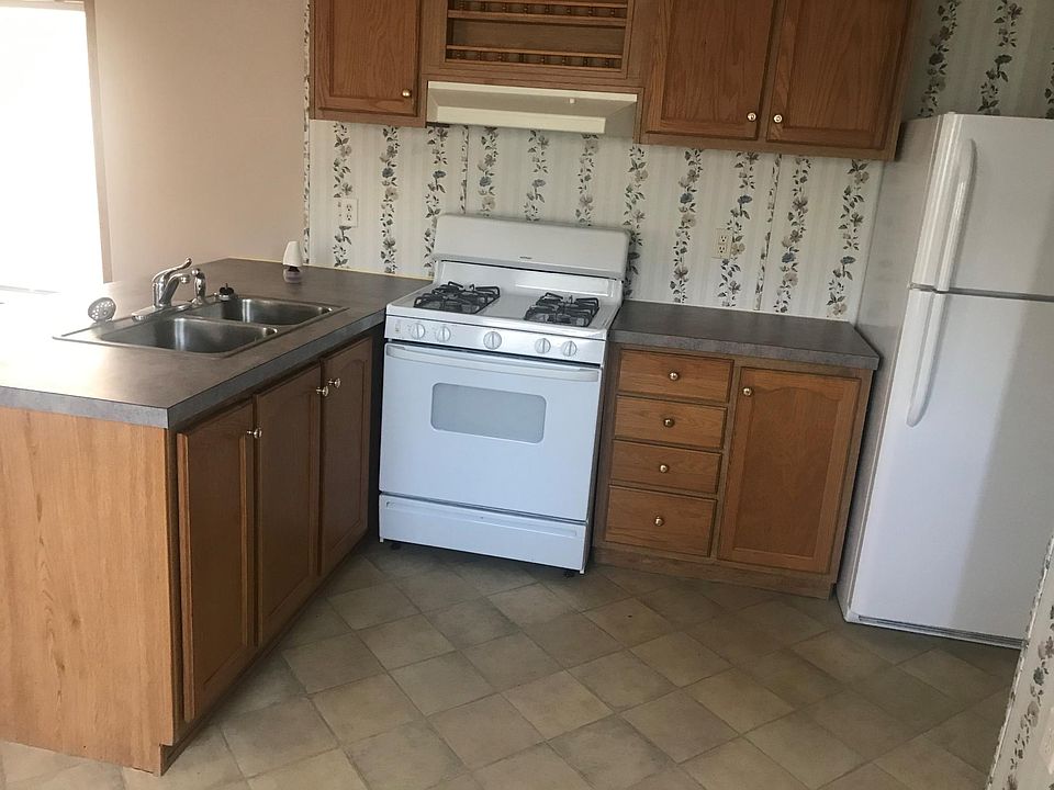 1st image of 16 Horner Dr