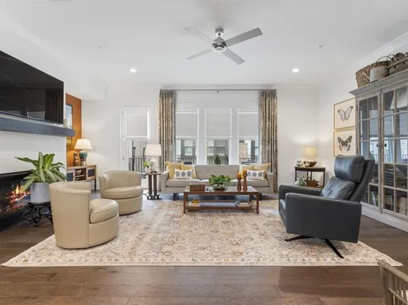 6802 Encore Blvd, Sandy Springs, GA 30328
