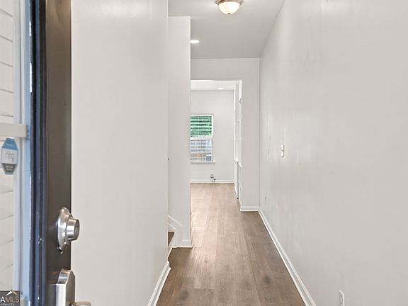 3rd image of 442 Mulberry Row