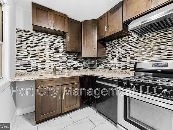 5th image of 215 Cleveland Ave #1