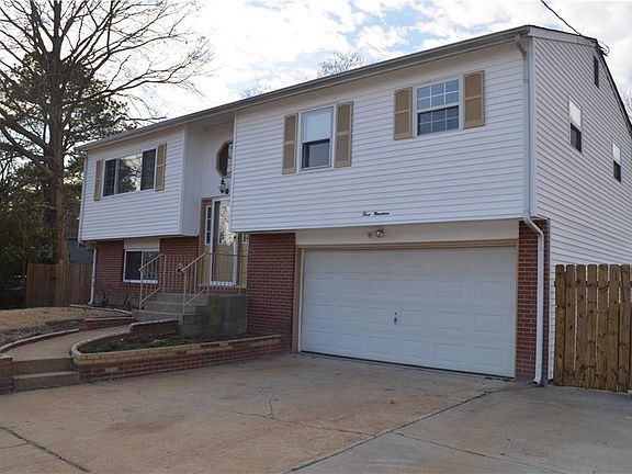 2nd image of 319 Hannibal St